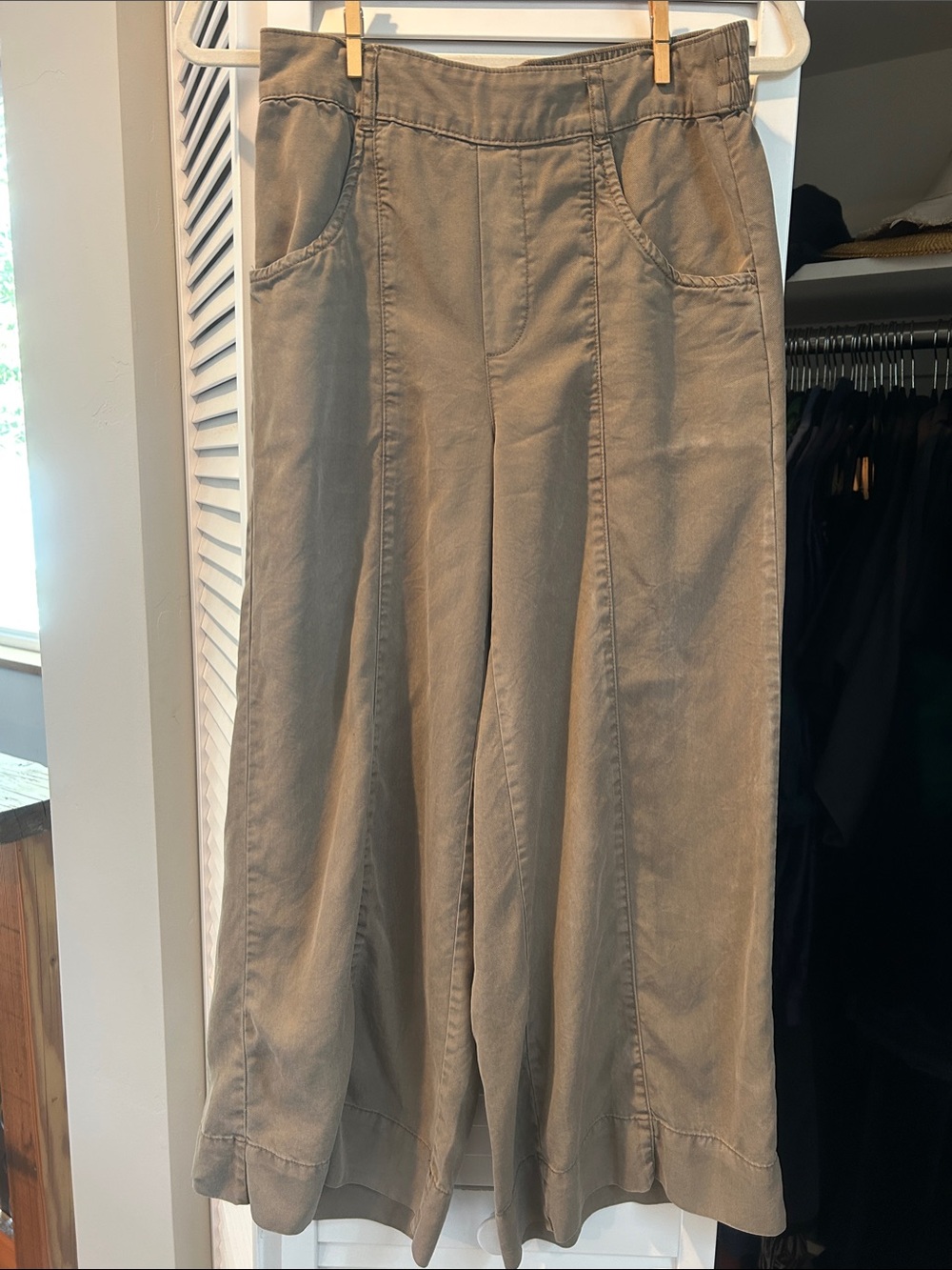 C&C California Wide-Leg Pants in Taupe